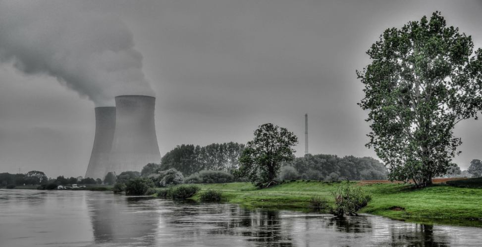 nuclear power plant advantages essay